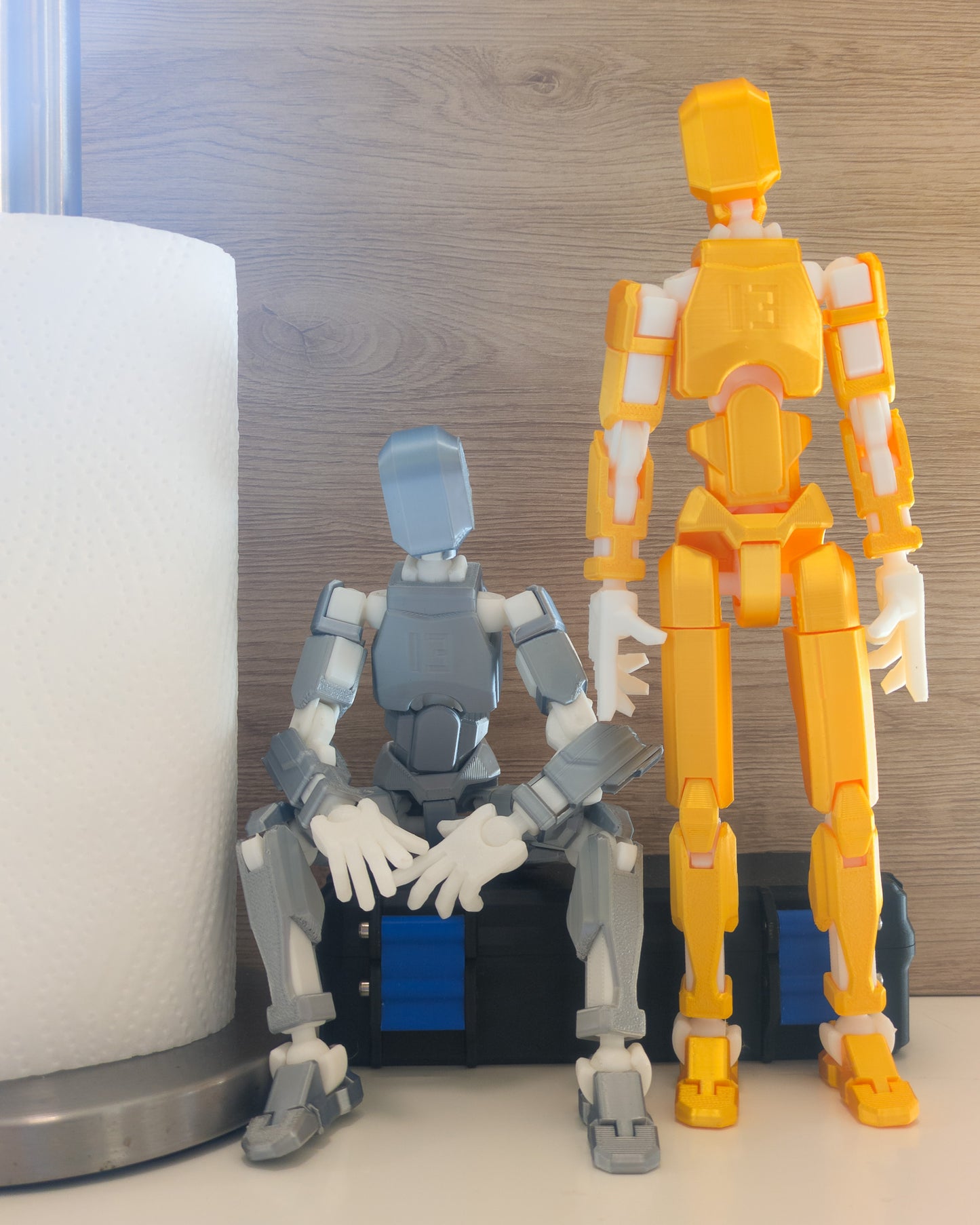 Figurine articulée Dummy13 XXL (27 cm) – Robot déco imprimé 3D – Articulations mobiles – Cadeau geek, bureau & maison