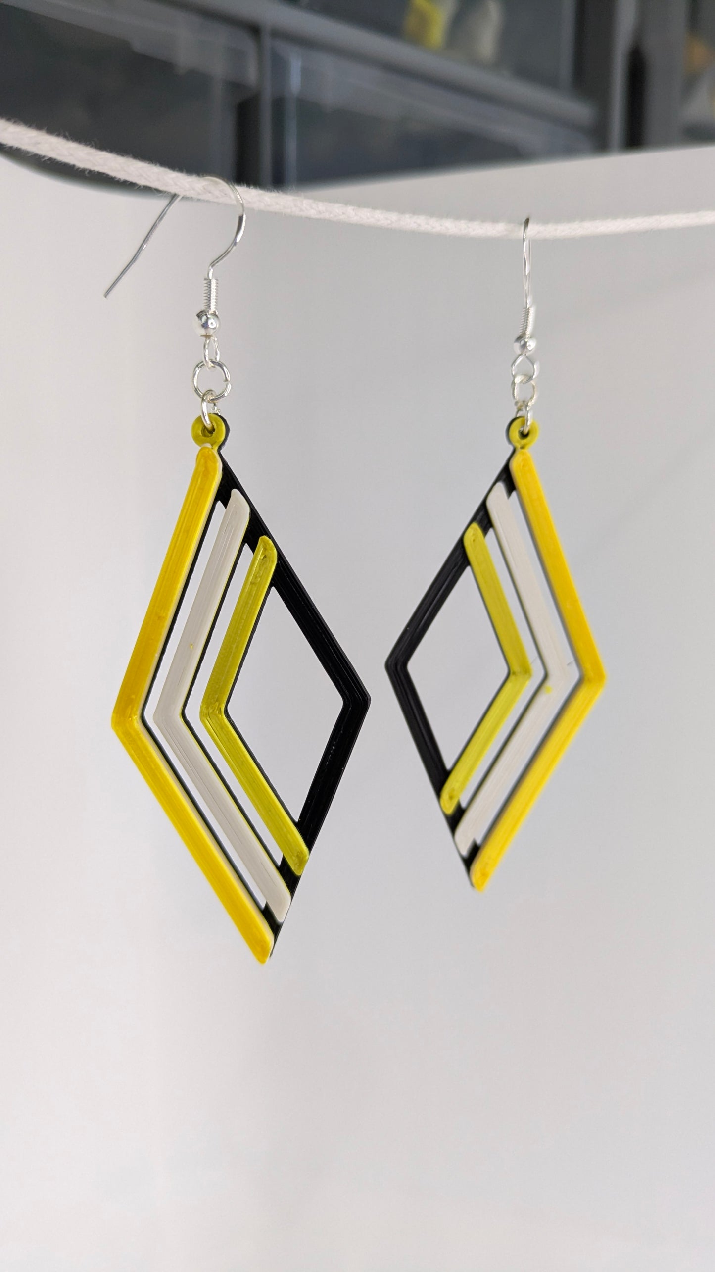 Les Boucles d'oreilles "3 Ondes" – Collection Artisanale