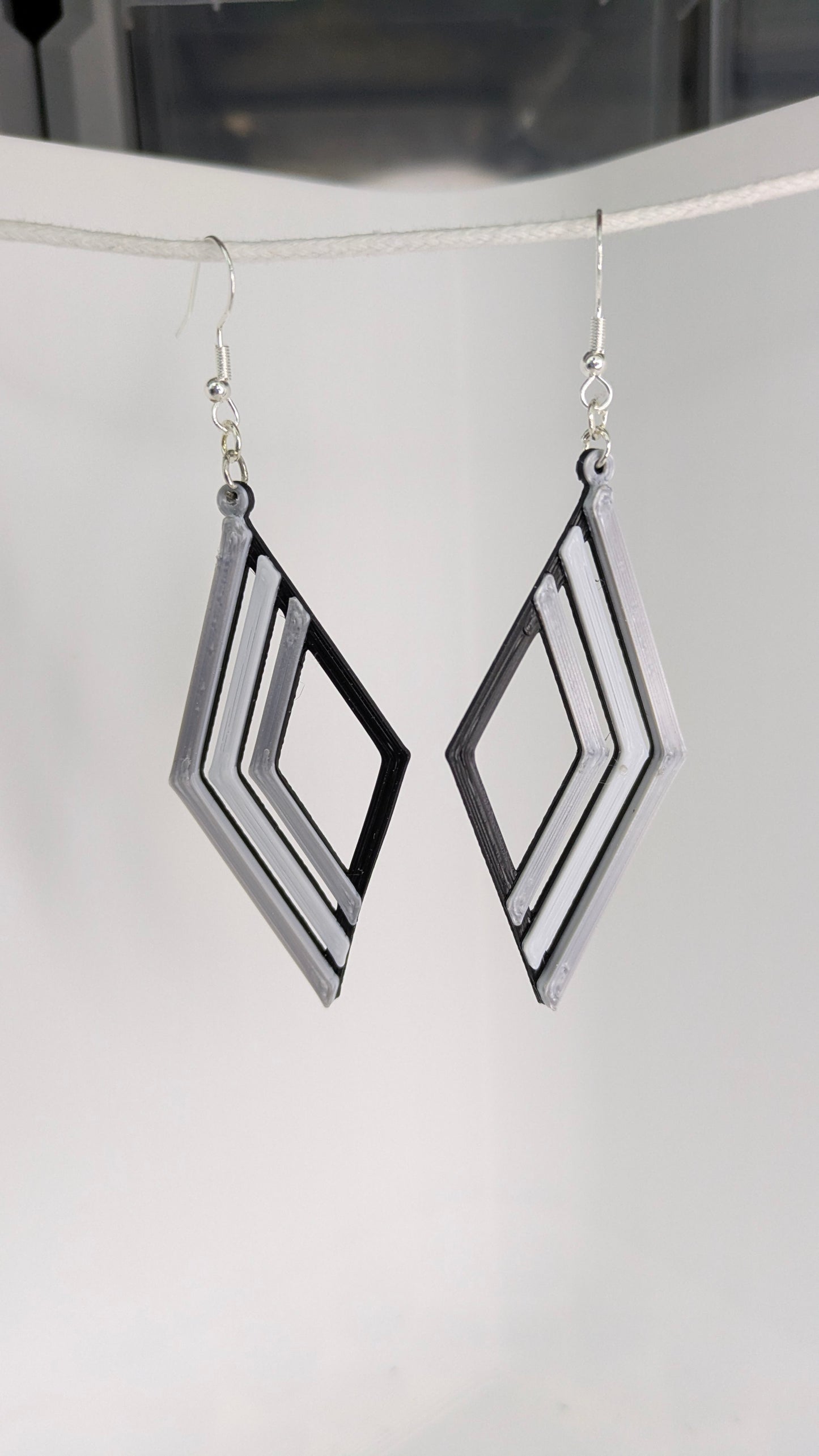 Les Boucles d'oreilles "3 Ondes" – Collection Artisanale